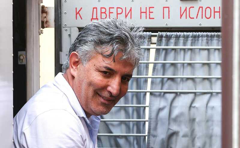 Бывший адвокат Ефремова, Эльман Пашаев, будет судиться по делу о мошенничестве в зоне "СВО"